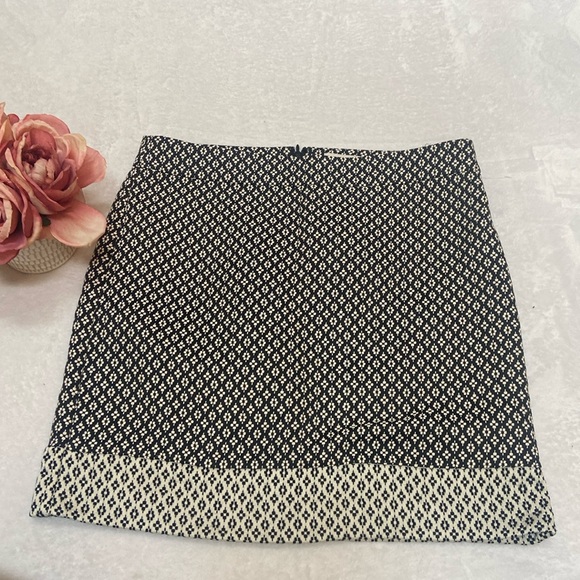 LOFT Dresses & Skirts - ANN TAYLOR LOFT NWT Black & Creamy White Skirt Size 8